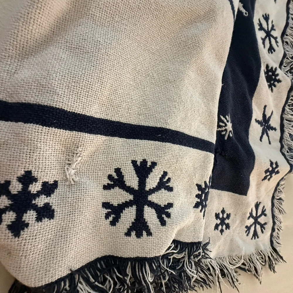 Festive Snowman Holiday Throw Blanket - Blue and White